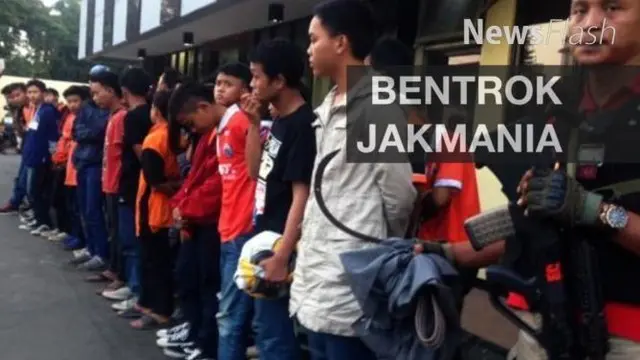 NEWS FLASH: Usai Bentrokan Polisi Tangkap 1000 Anggota Jakmania