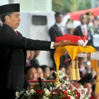 Maria Felicia Gunawan bukan satu-satunya putra Indonesia beretnis Tionghoa yang membanggakan negeri ini.