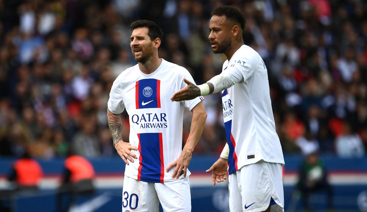 Lionel Messi tampil apik saat PSG menang tipis 1-0 atas Brest . Gol penentu kemenangan PSG diciptakan oleh Neymar di menit 30 berkat assist cantik Lionel Messi. (AFP/Franck Fife)