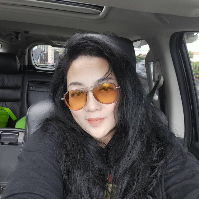 Ingat Tante Pressier di Keluarga Cemara? Ini 6 Potret Terbaru Wina Zulfiana