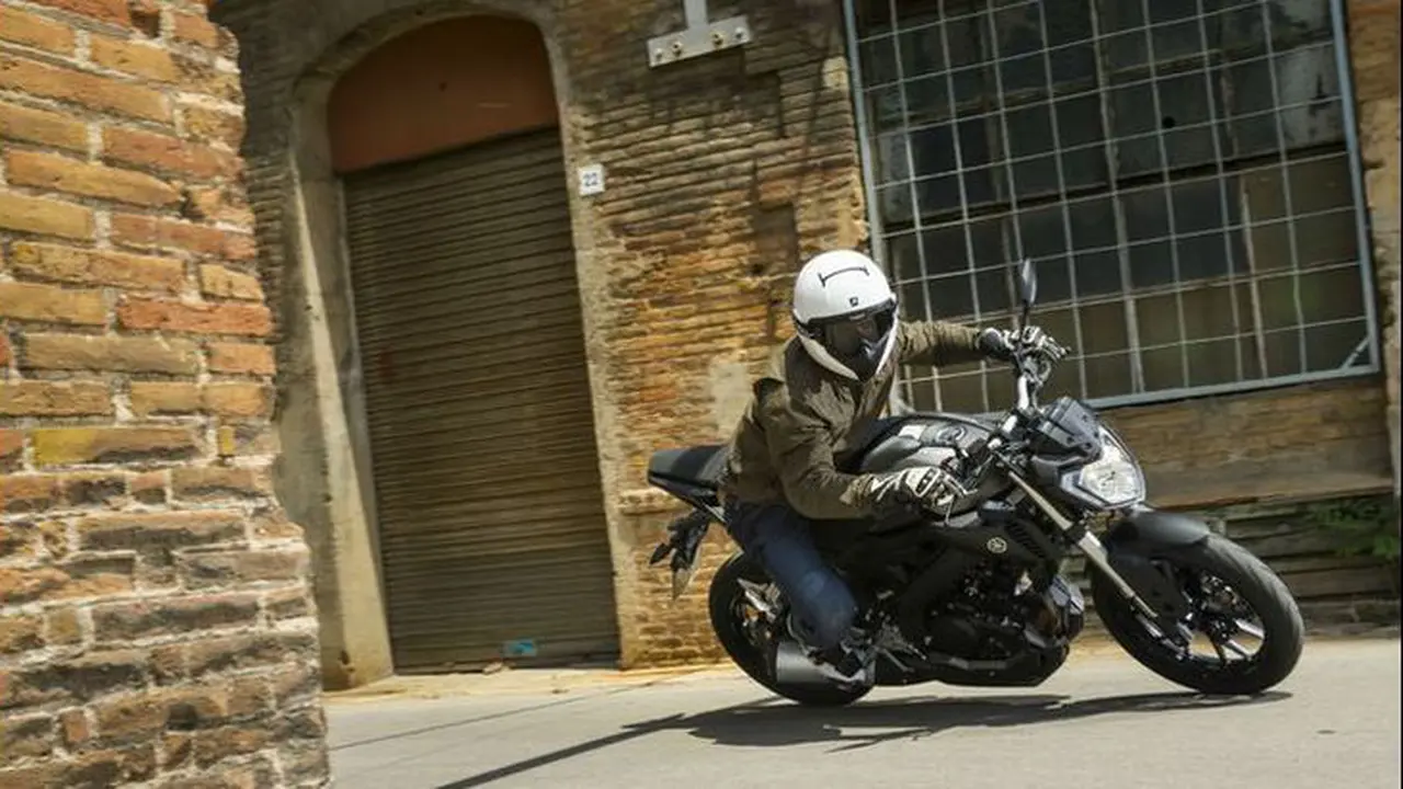 Yamaha R25 Versi Bugil Hadir Tahun Depan?