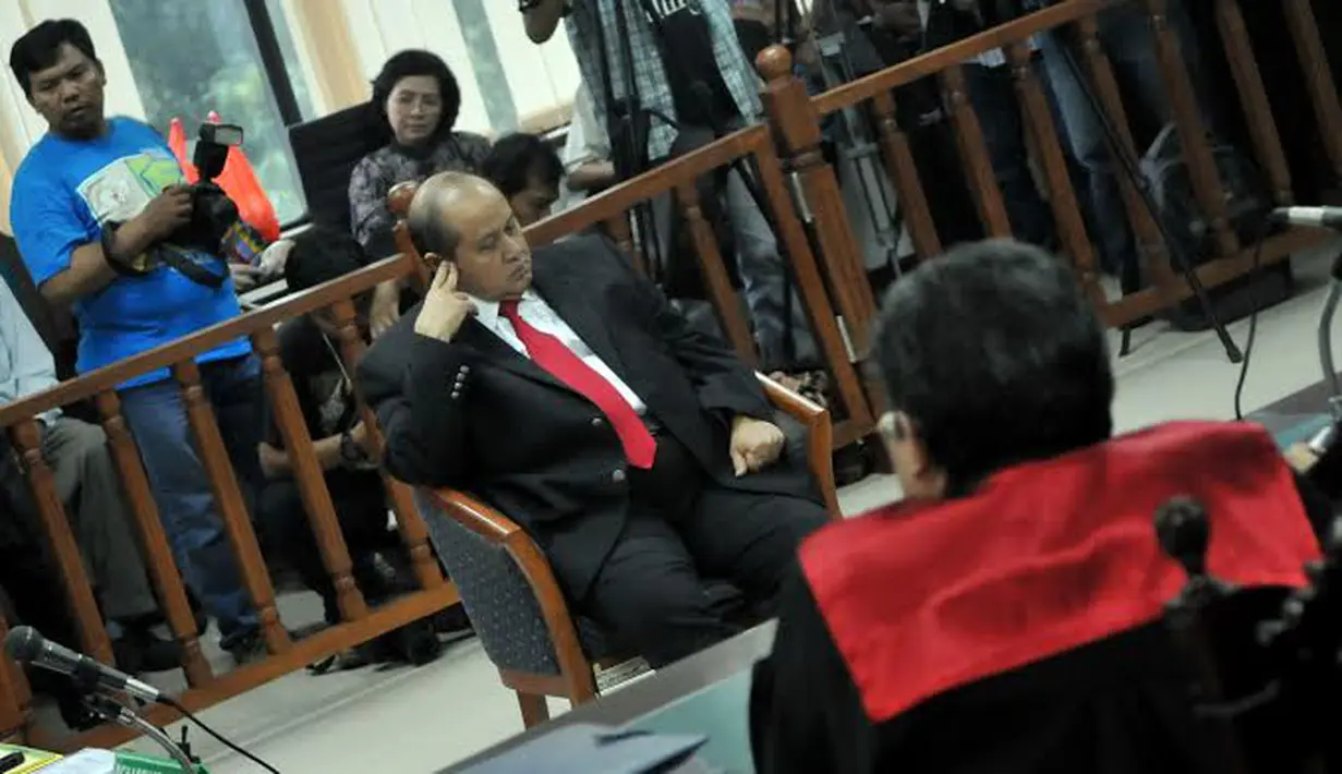 Senin (17/03/14), politisi PDIP, Izedrik Emir Moeis kembali menjalani sidang di Pengadilan Tipikor, Jakarta (Liputan6.com/Johan Tallo)