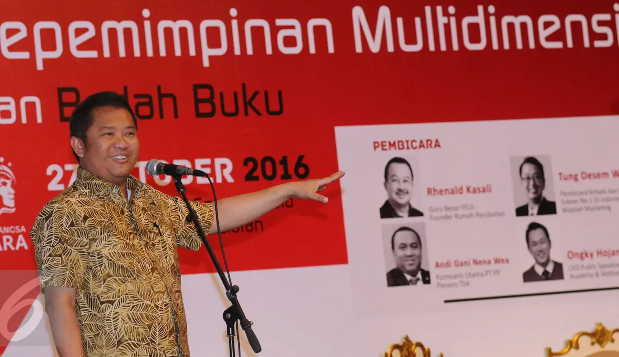 Menkominfo Rudiantara memberi testimoni jelang seminar dan bedah buku Jokoway di Jakarta, Kamis (27/10). Seminar bertema Era Nawacita dan Relevansi Kepemimpinan Multidimensi. (Liputan6.com/Helmi Fithriansyah)