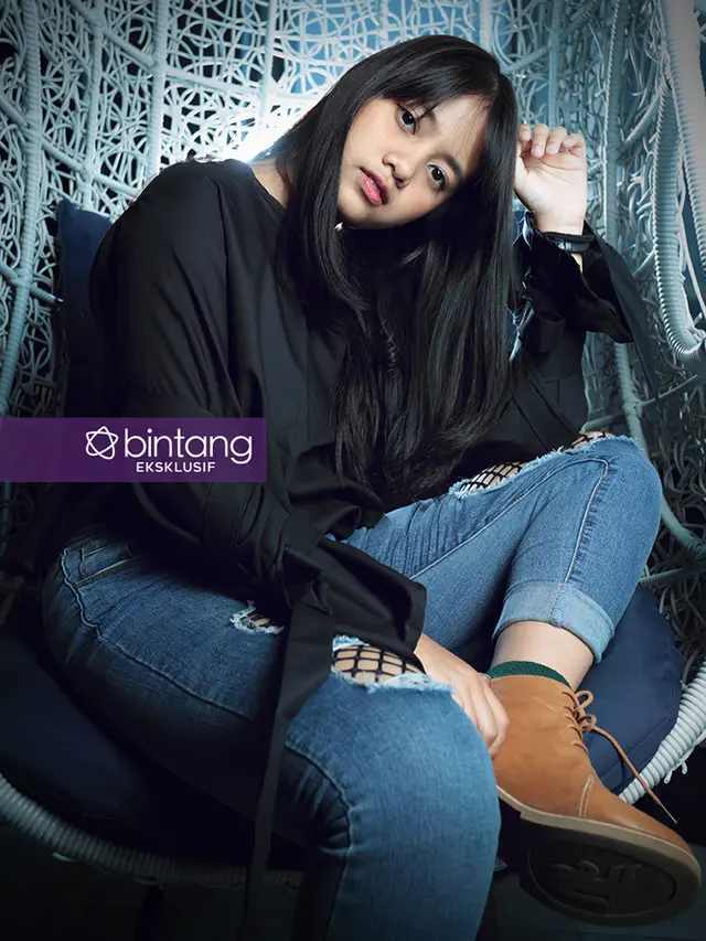 [Bintang] Eksklusif, Hanin Dhiya Suarakan Realita Remaja di Single Baru