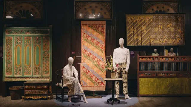 Menilik Keindahan Koleksi Batik Pesisir Berusia Lebih dari Seabad di Pameran Pasang Surut