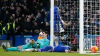 Video highlights John Terry yang membuat gol bunuh diri saat Chelsea berhadapan dengan Everton di Premier League, Sabtu (16/1/2016).