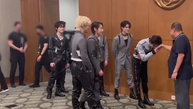 7 Potret Fadil Jaidi Bertemu Idol K-Pop, Momen NCT Dream Salim ke Pak Muh Bikin Haru