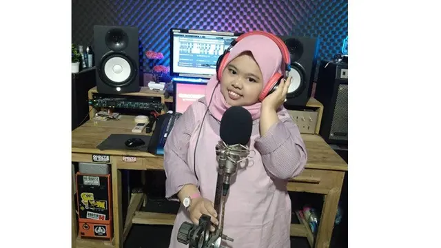 Lagu 'Keke Bukan Boneka' Jadi Trending, Ini 7 Potret Dibalik Layar Video Klip Kekeyi