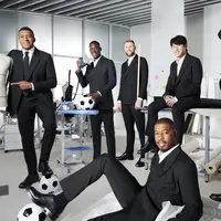 Melihat penampilan maskulin Kylian Mbappe dkk dalam balutan setelan jas Dior (Dior)