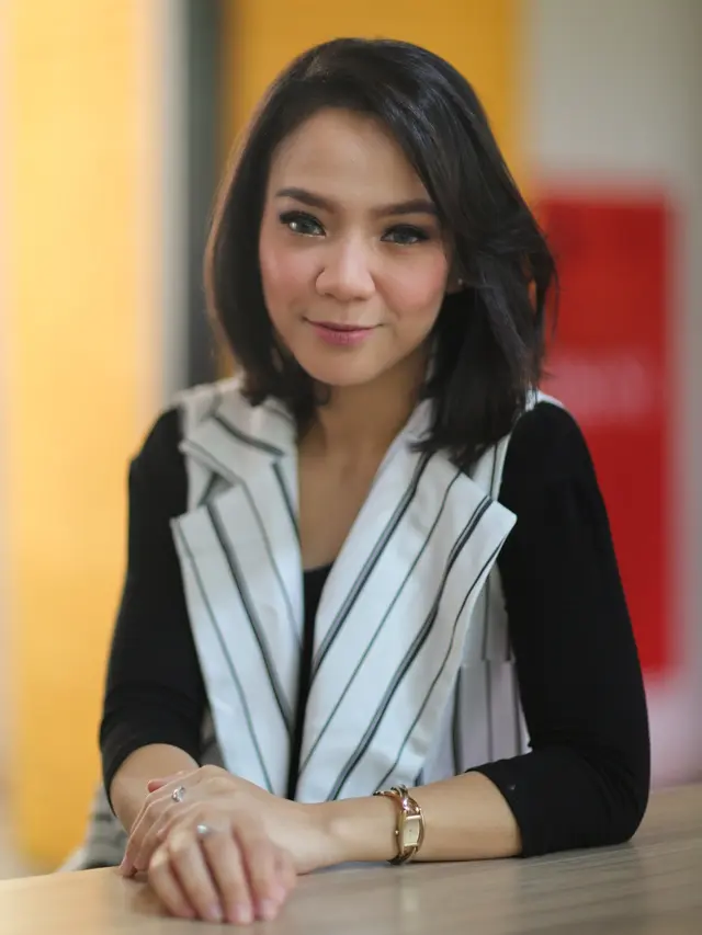 [Fimela] Namira Monda