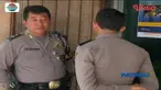 Rampok yang beraksi di siang hari berhasil menggasak uang dan perhiasan dari Bank Jateng di Semarang, Jawa Tengah.