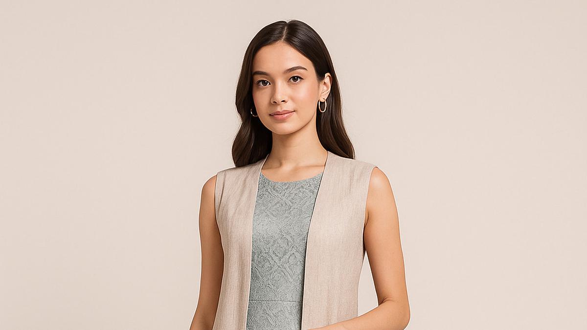 8 Model Long Dress Brokat Kombinasi Outer Panjang Tanpa Lengan Kekinian 2025