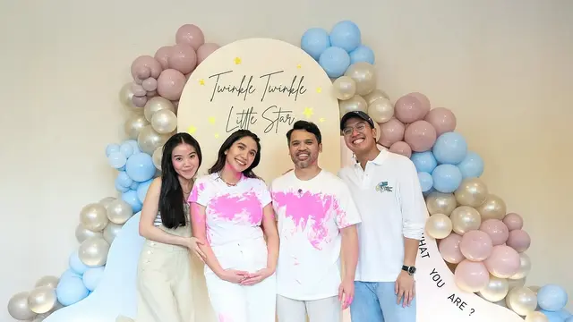 Potret Acha Sinaga Gelar Gender Reveal Anak Ketiga (credit: instagram/achasinaga)