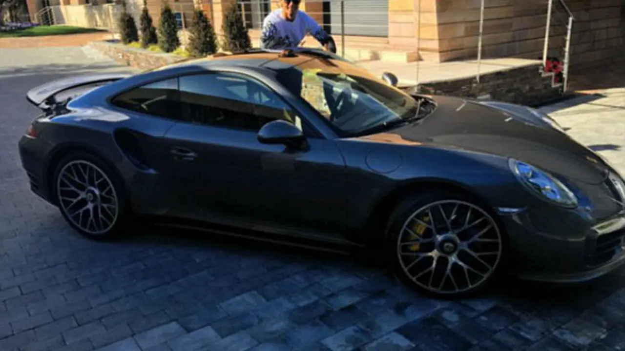 Porsche 911 Turbo S, tunggangan baru Cristiano Ronaldo