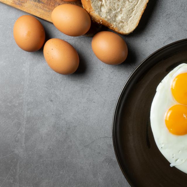 Teks prosedur cara membuat telur mata sapi bahasa inggris 2021