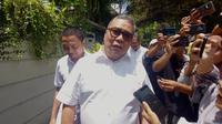 Ketua Harian DPP PSI Ahmad Ali bersilaturahmi dengan Presiden ke-7 RI Joko Widodo atau Jokowi kediaman pribadinya di Solo pada Minggu (28/9/2025). (Liputan6.com/Fajar Abrori)