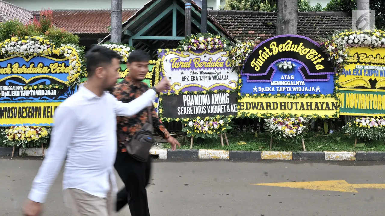 Karangan Bunga Pejabat Negara untuk Eka Tjipta Widjaja