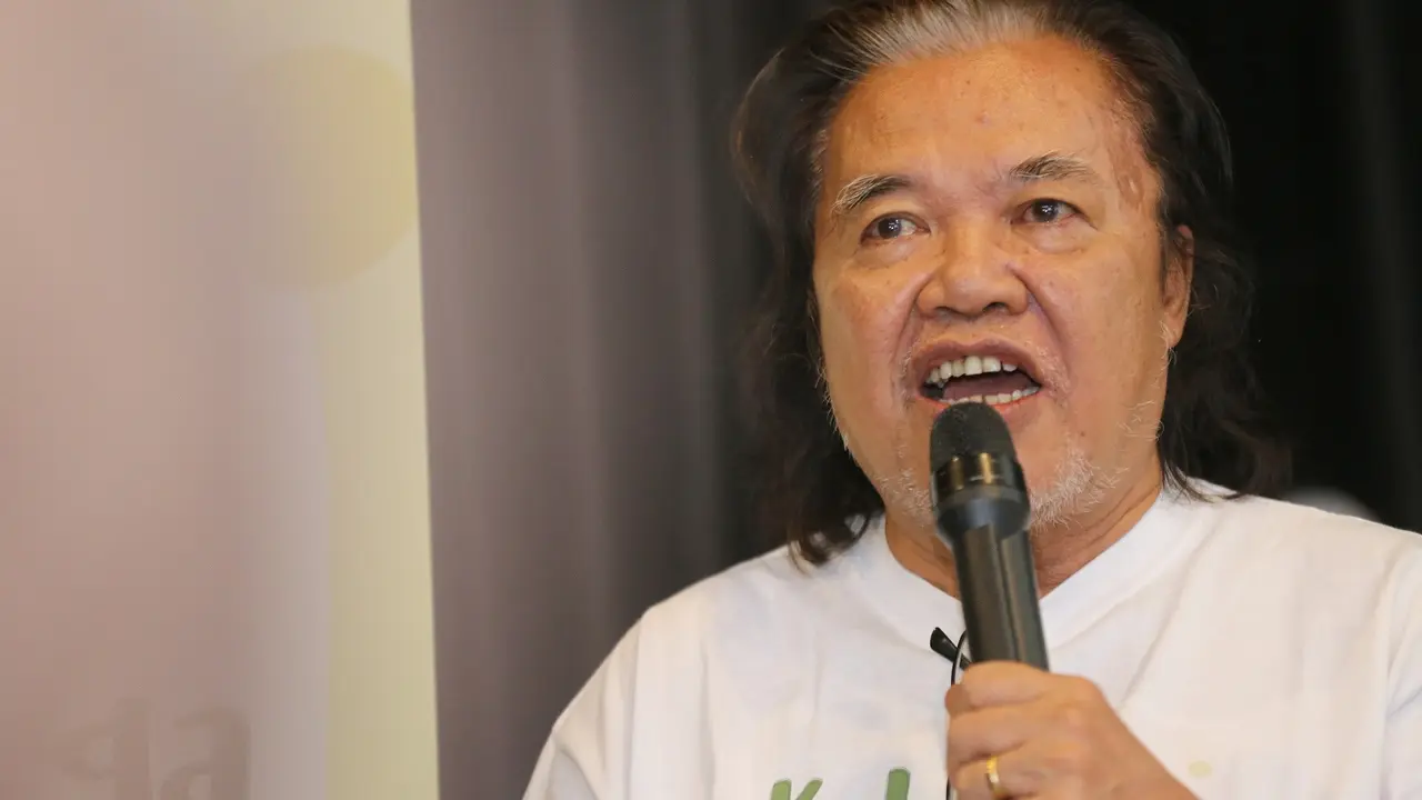 [Bintang] Arswendo Atmowiloto