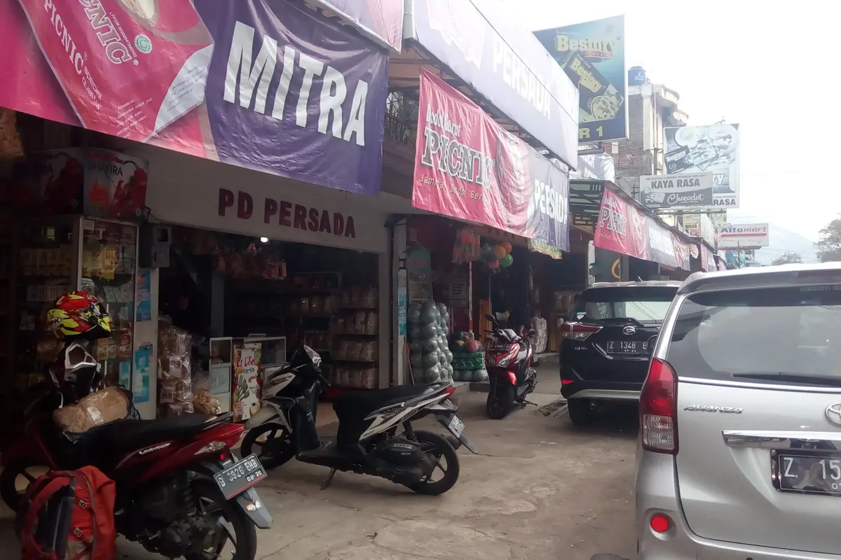 Kawasan pusat belanja oleh-oleh Tarogong Garut