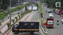 Suasana terowongan di Jalan Angkasa yang tergenang banjir Jakarta, Selasa (25/2/2020). Hujan yang mengguyur Jakarta sejak Senin (24/2) malam membuat sejumlah kali meluap dan menyebabkan banjir di terowongan tersebut. (Liputan6.com/Helmi Fithriansyah)