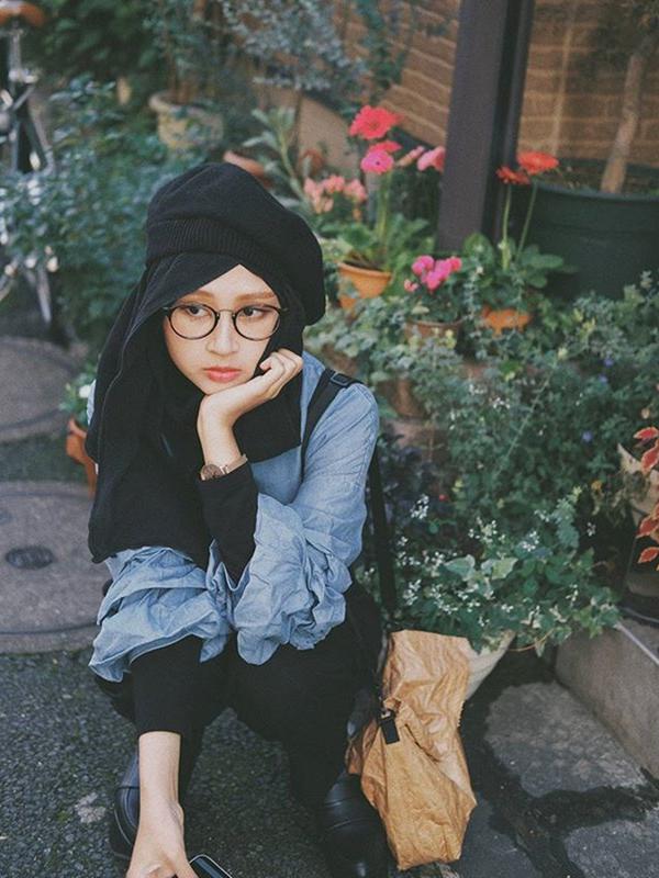 Rahmalia Aufa Yazid, hijaber asal Indonesia yang pikat perhatian media internasional. (dok. Instagram aufatokyo/https://www.instagram.com/p/BbEiy3YgQur/Asnida Riani)
