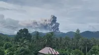 Gunung Dukono Erupsi, Semburkan Abu Vulkanik 1.100 Km ke Arah Timur