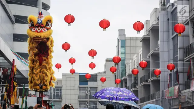Aksi Ekstrem Para Tatung di Festival Cap Go Meh 2019