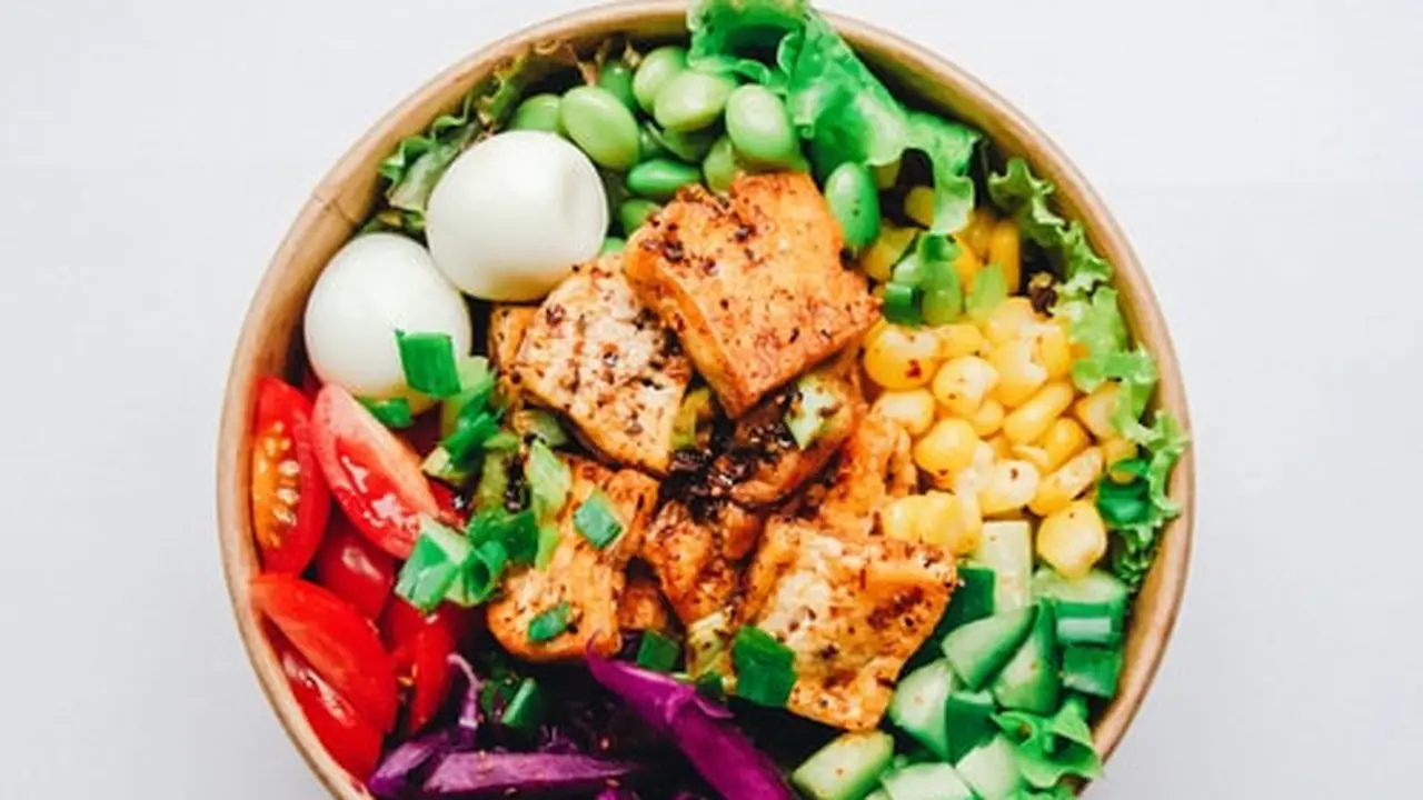 Salad. Unsplash/Anh Nguyen