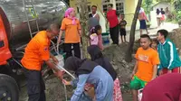 Musim kemarau panjang yang berdampak pada krisis air bersih yang dialami sebagian warga di Kabupaten Bogor, Jawa Barat. Tercatat, 20.756 keluarga yang tersebar di 10 kecamatan terdampak kekeringan.