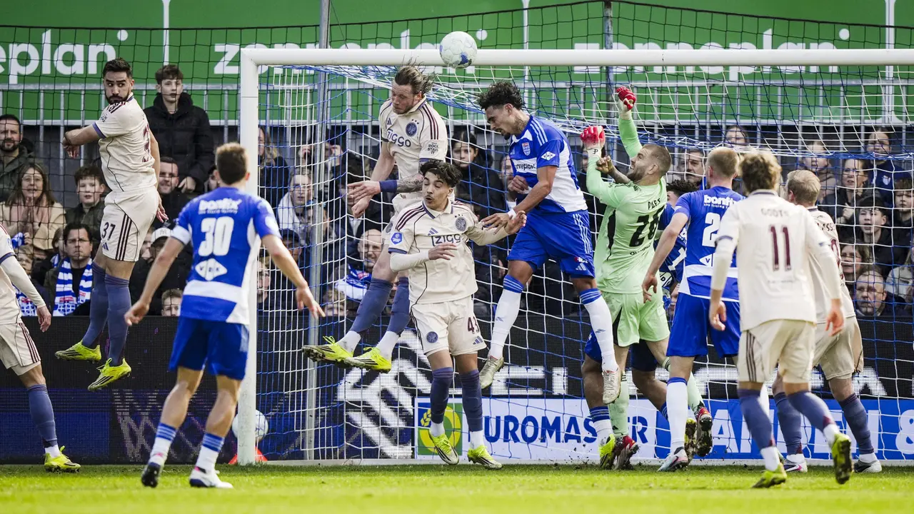 Maarten Paes - PEC Zwolle Vs Ajax di Eredivisie 2025/2026