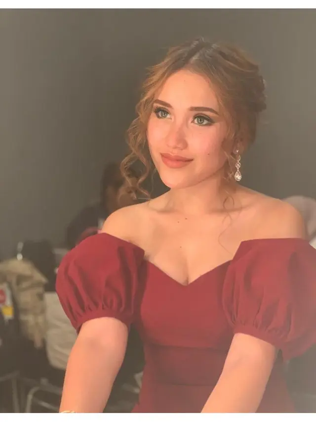 Masuk Nominasi Wajah Tercantik TC Candler, Ini 6 Potret Ayu Ting Ting yang Bikin Pangling