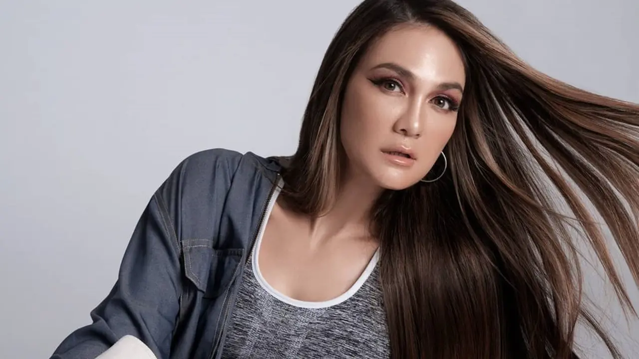[Fimela] Luna Maya