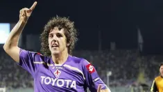 Kegembiraan striker Fiorentina, Stevan Jovetic setelah mencetak gol menghadapi Sporting Lisbon di leg kedua playoff Liga Champions di Artemio Franchi, Florence, 26 Agustus 2009. AFP Photo/FABIO MUZZI