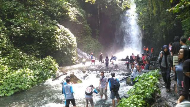 Air Terjun Telunjuk Dewa Raung