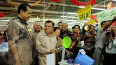Nantinya, penyediaan barang bantuan akan dilakukan di beberapa gerai supermarket yang tersebar di seluruh nusantara (Liputan6.com/Helmi Fithriansyah)