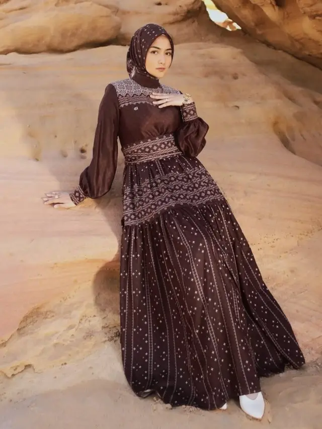 Potret Outfit Hijab Kondangan Selebriti