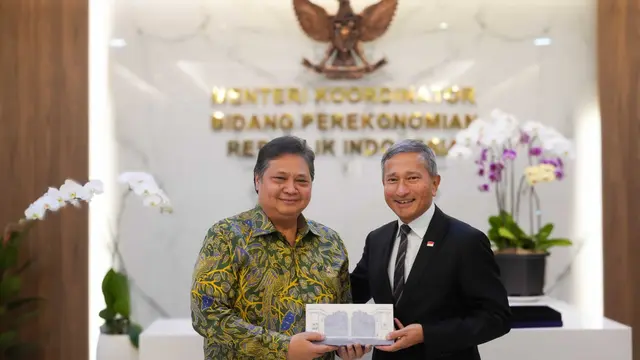 Menko Perekonomian Airlangga Hartarto menerima kunjungan kerja Menteri Luar Negeri Singapura Vivian Balakrishnan