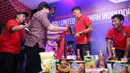 Pemain Bali United, Irfan Bachdim, menghadiri acara Meet and Greet bertema “Bicara Gaya Hidup Bintang Sepakbola Bersama Bali United di Rumah Indofood” di Jakarta Fair, Selasa (11/7/2017). (Dokumentasi Penyelenggara)