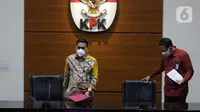 Deputi Penindakan dan Eksekusi KPK, Karyoto jelang penetapan tersangka dan penahanan Sekda Kota Tanjungbalai, Yusmada di Gedung KPK, Jakarta, Jumat (27/8/2021). Yusmada ditetapkan sebagai tersangka dugaan korupsi lelang mutasi jabatan di Pemkot Tanjungbalai 2019. (Liputan6.com/Helmi Fithriansyah)