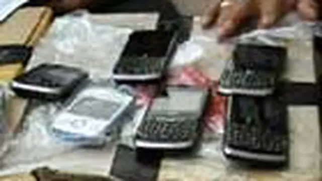 Polisi Batam Sita Ribuan HP Selundupan