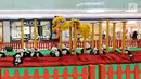 Sebuah Barongsai dipajang sebelum pertunjukkan menyambut Tahun Baru Imlek di atrium Lippo Mall Puri, Jakarta, Jumat (01/2). Nuansa dekorasi Imlek juga ditampilkan untuk memberikan nuansa musim semi. (Liputan6.com/Fery Pradolo)