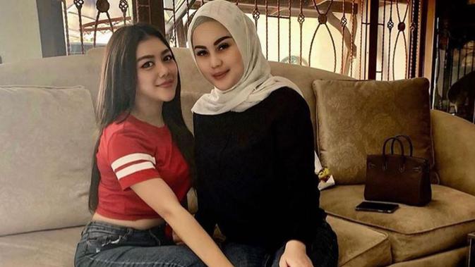Jennifer Dunn berhijab (Sumber: Instagram/jeje.dunn)