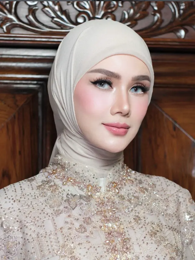 9 Gaya Maia Estianty dan Mulan Jameela di Pengajian Pernikahan El Rumi, Memukau