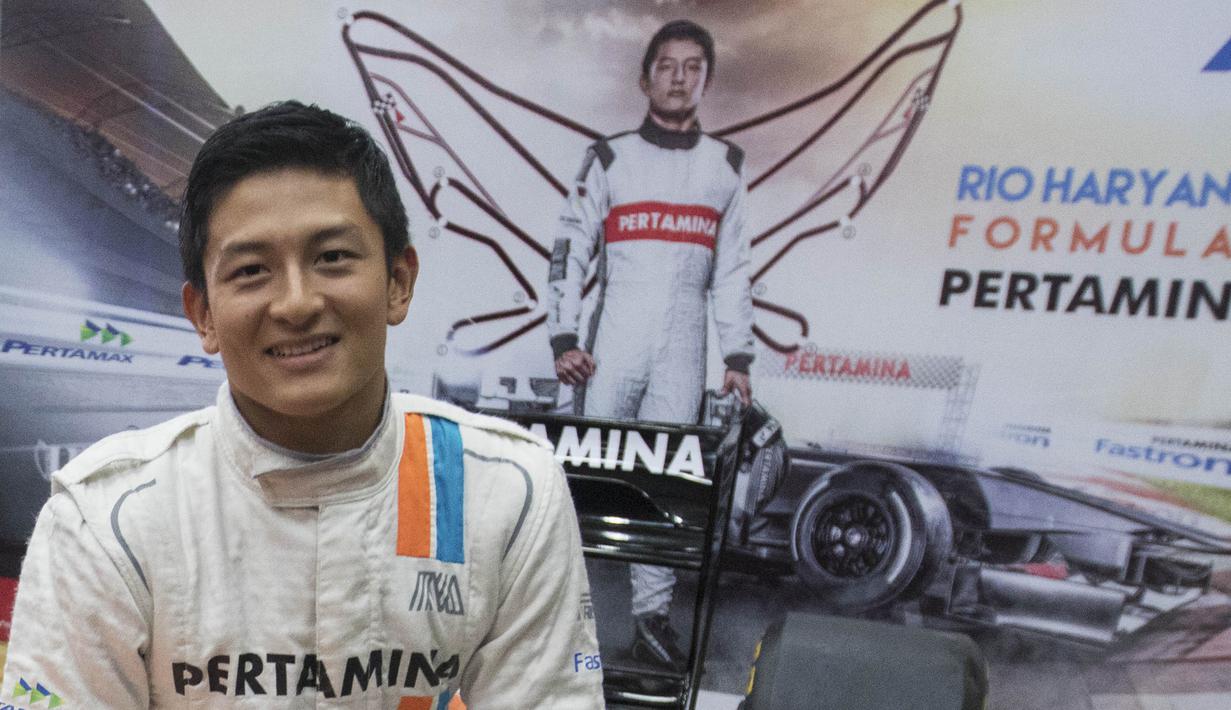 Senyum ramah Rio Haryanto setiap disapa oleh fans dan juga wartawan. (Bola.com/Vitalis Yogi Trisna)