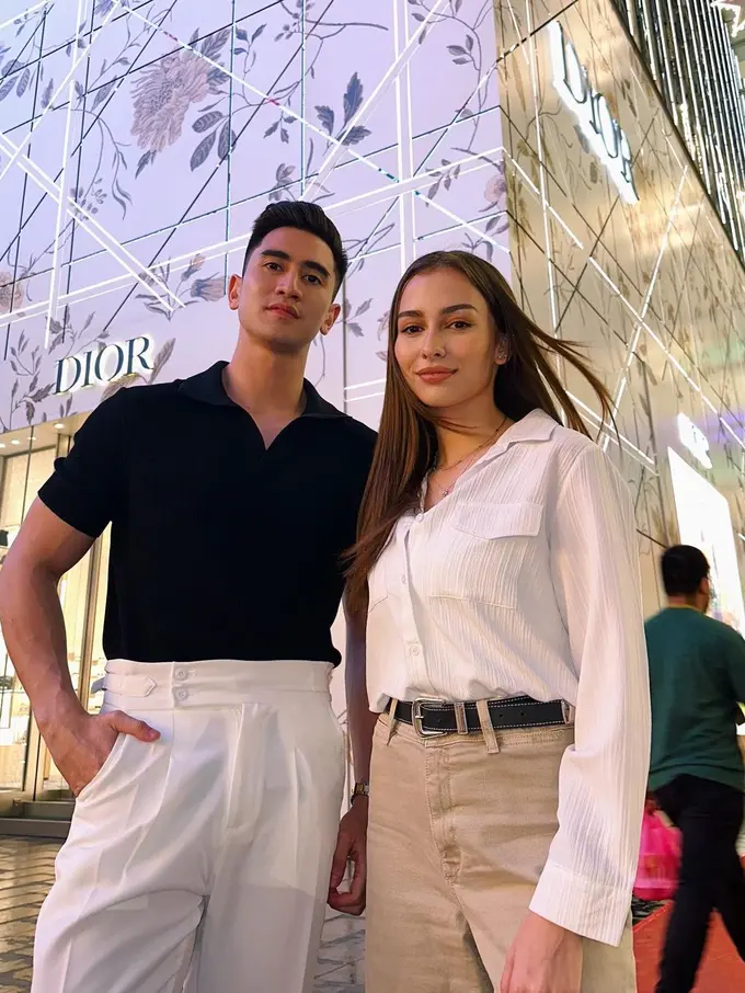 Verrell Bramasta dan Anna Jobling Pemain Melur untuk Firdaus jalan-jalan di Malaysia jelang Lebaran Idul Fitri 2023 (Foto: Instagram annajobling)
