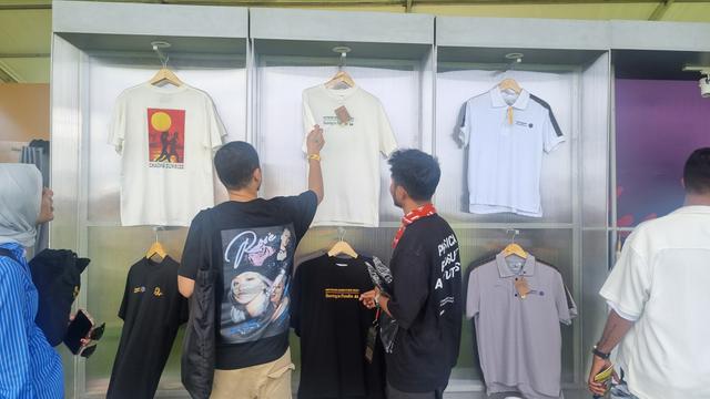Berbelanja Merchandise