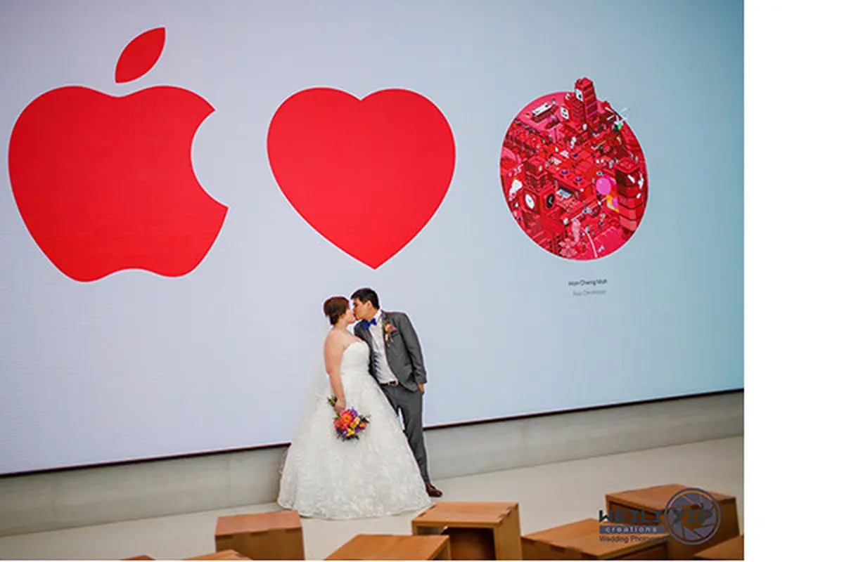 Foto pernikahan di Apple Store 