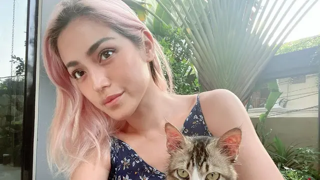 6 Potret Terbaru Jessica Iskandar, Leher Bengkak Akibat Sakit Tiroid