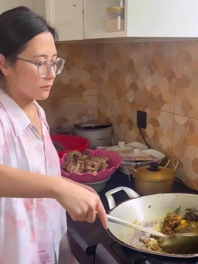 Prilly Latuconsina (Instagram/prillylatuconsina96)