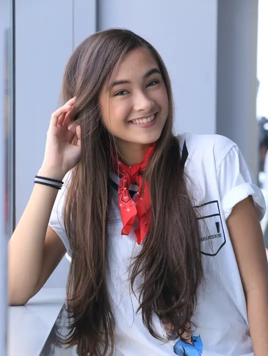 Saat promosi film The Guys di SCTV Tower, Senayan, Jakarta, Senin (10/4/2017) pendatang baru yang mengawali cariernya dari cameo itu menjelaskan perannya dalam film tersebut. (Adrian Putra/Bintang.com)